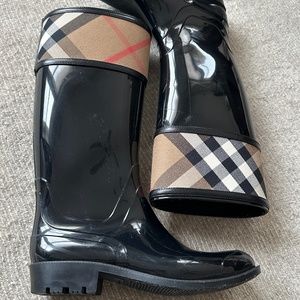 Women’s Burberry Rainboots